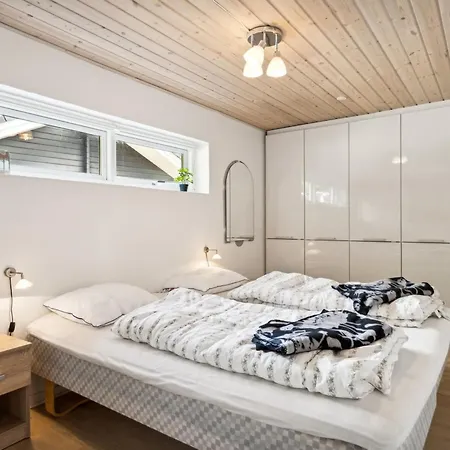 Thorward - 100m From The Sea By Interhome